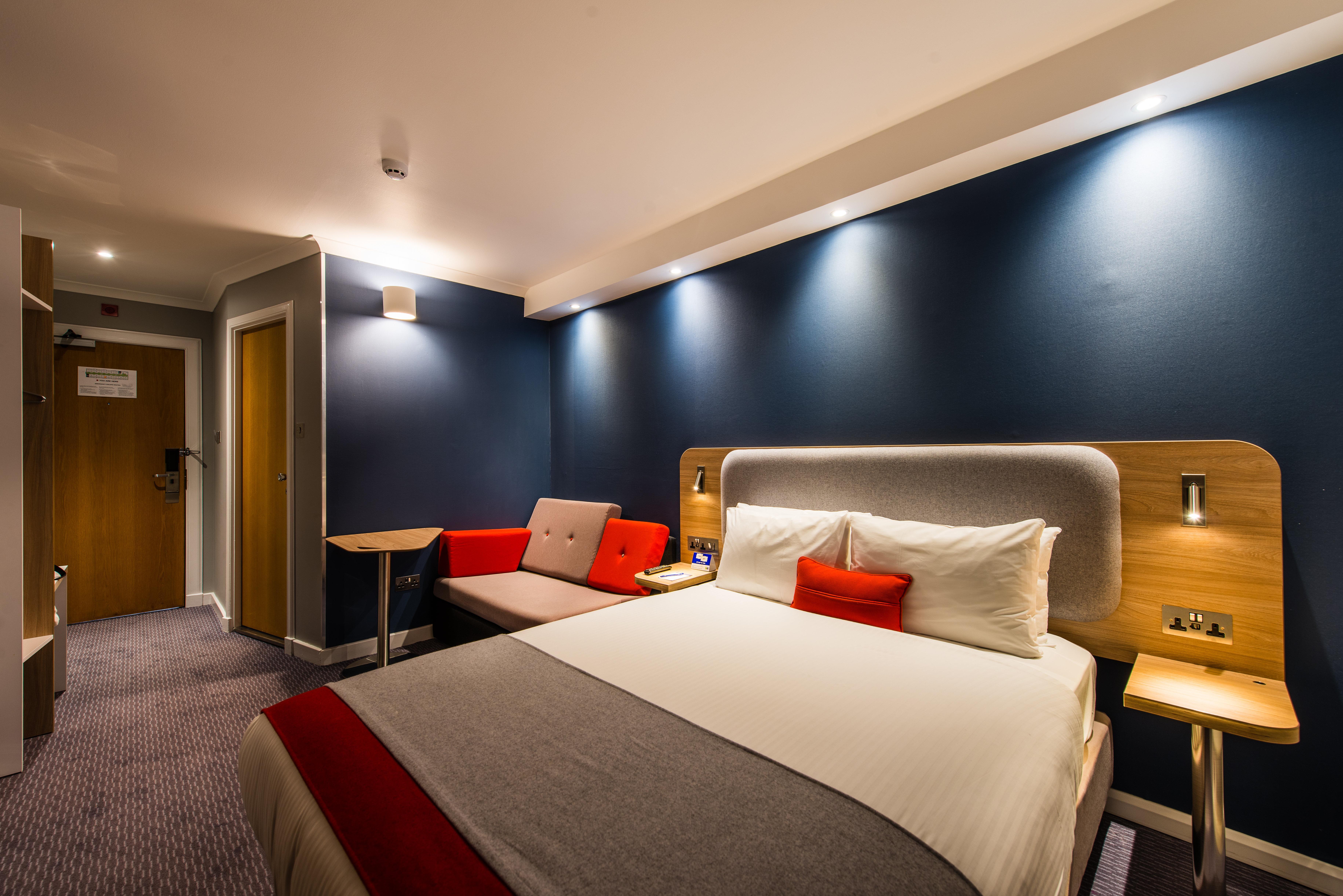 Holiday Inn Express Strathclyde Park M74, Jct 5 By Ihg Motherwell Exterior photo
